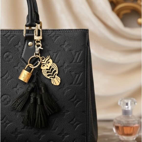 Louis Vuitton Purse Charm - Picture 1 of 5